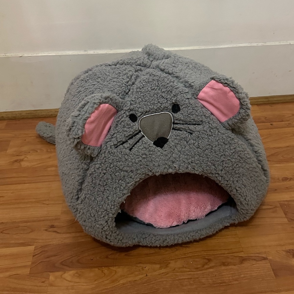 🆕 Plush Cat Bed